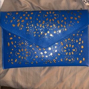 Blue clutch